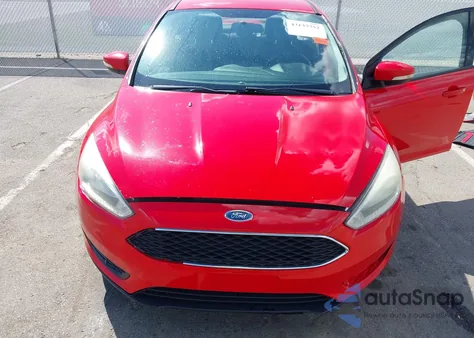 2015 Ford Focus Se z USA, uszkodzony, nr VIN 1FADP3F27FL210129
